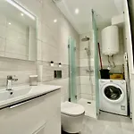 דירה Fresh And Cosy Appt With Pool, Fiber, Largetv, Gaming